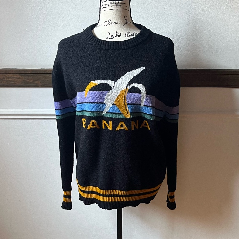 Banana Sweater 🍌 - Picture 4 of 6